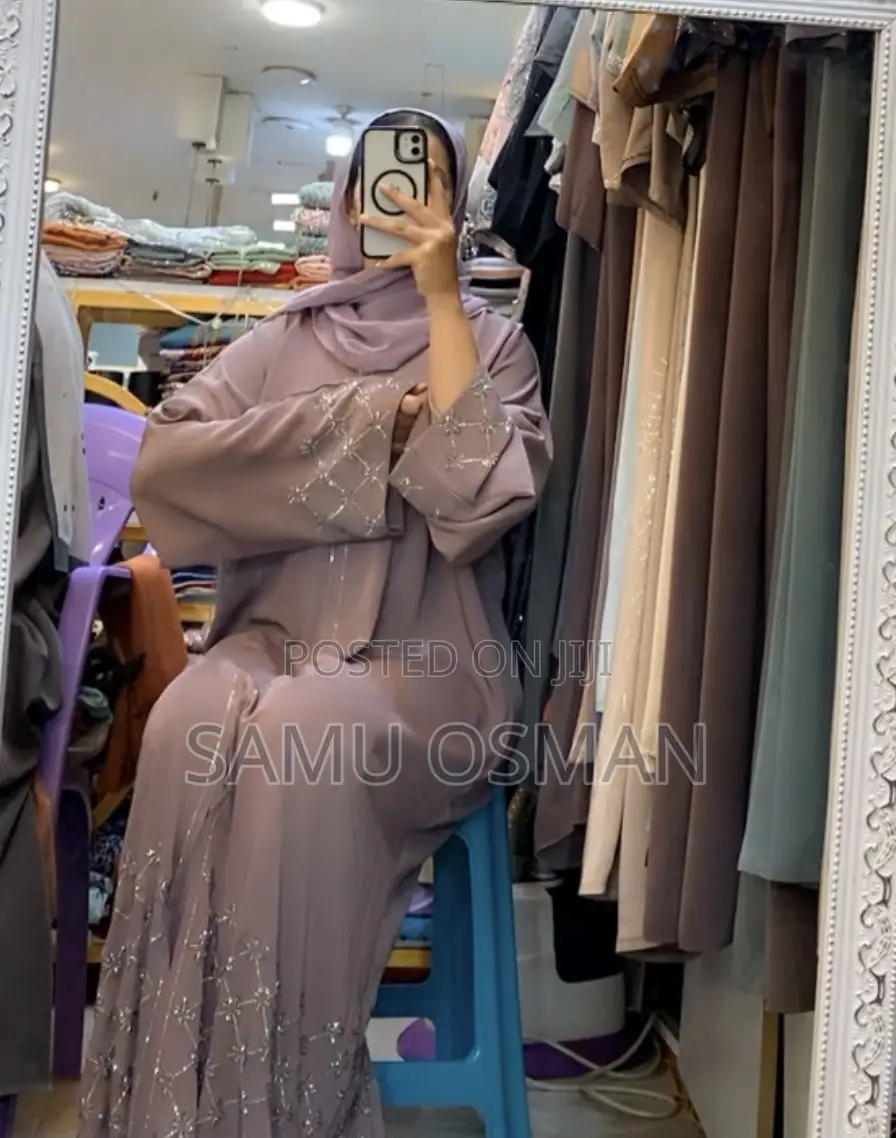 Abaya on Hand