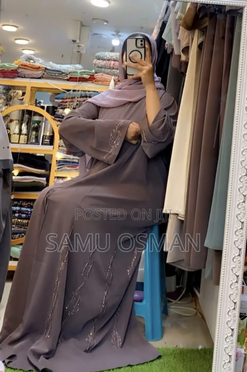 Abaya on Hand
