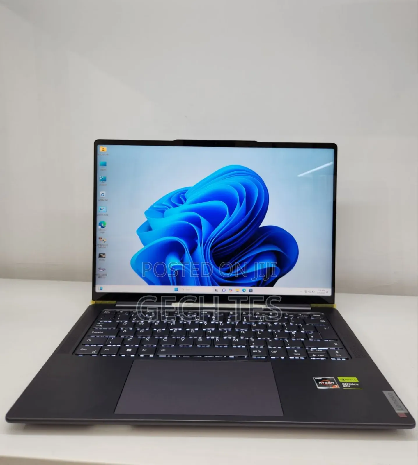 New Laptop Lenovo Yoga 7i 32GB AMD Ryzen 7 SSD 512GB