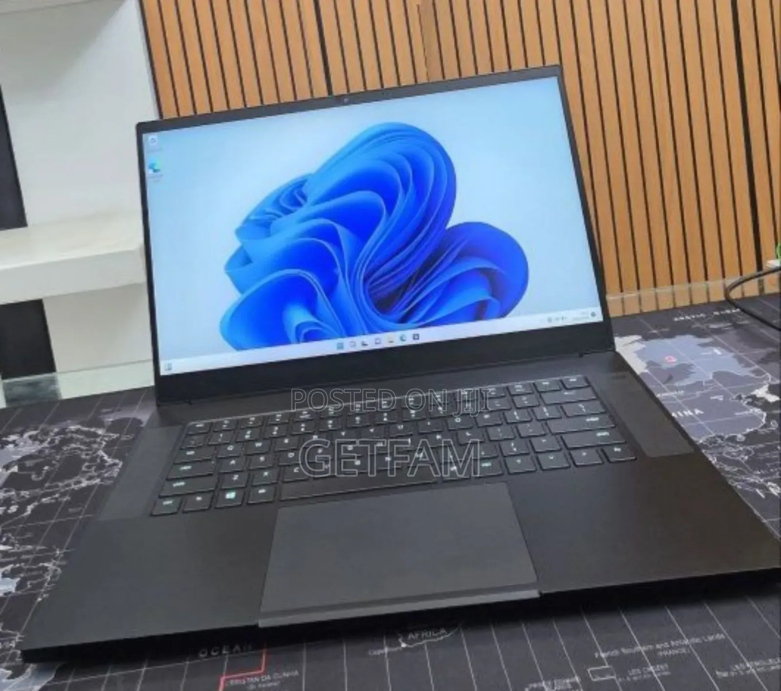 New Laptop Razer Blade 16GB Intel Core i7 SSD 512GB