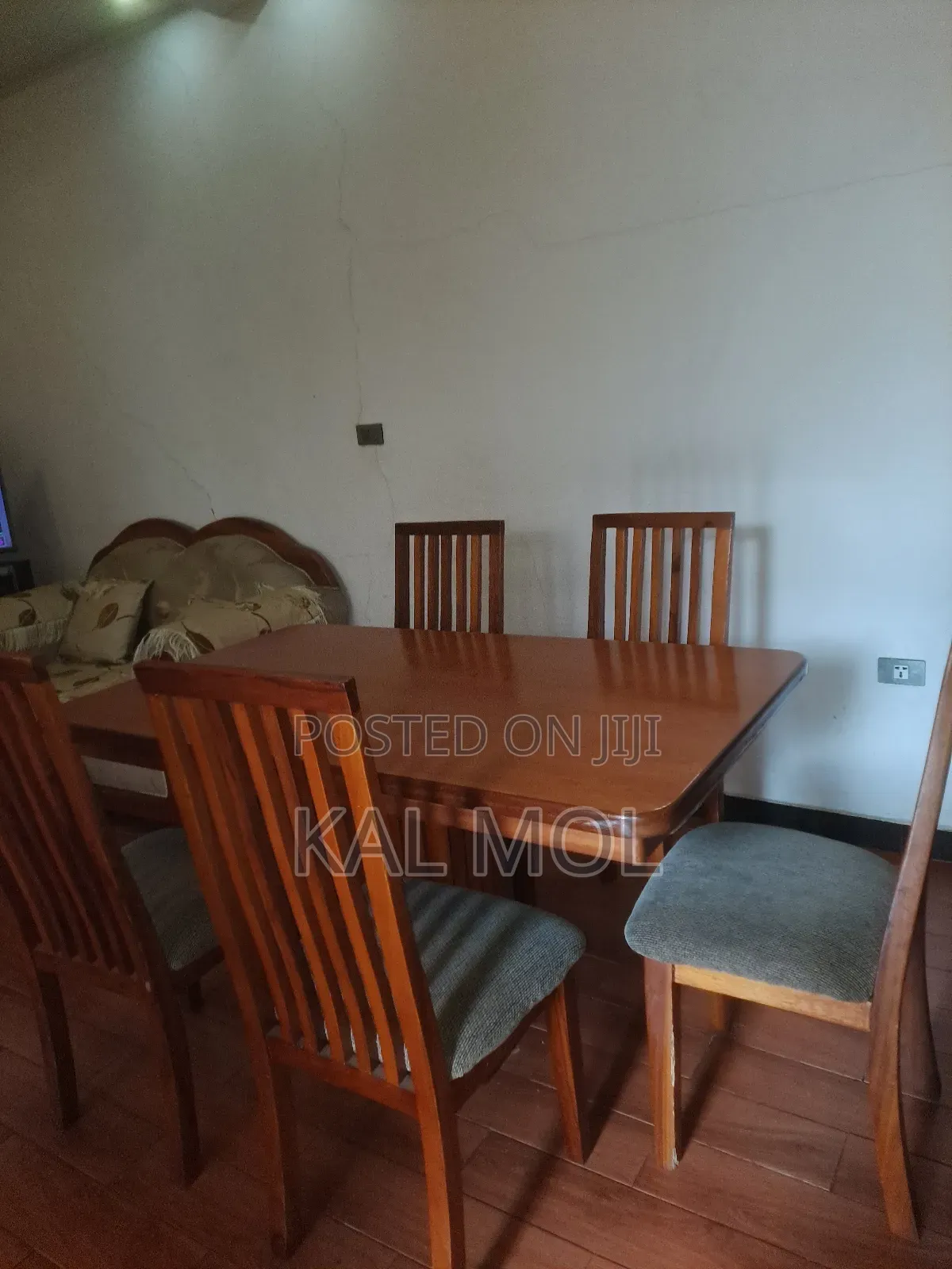 Dining Table 6 Seats