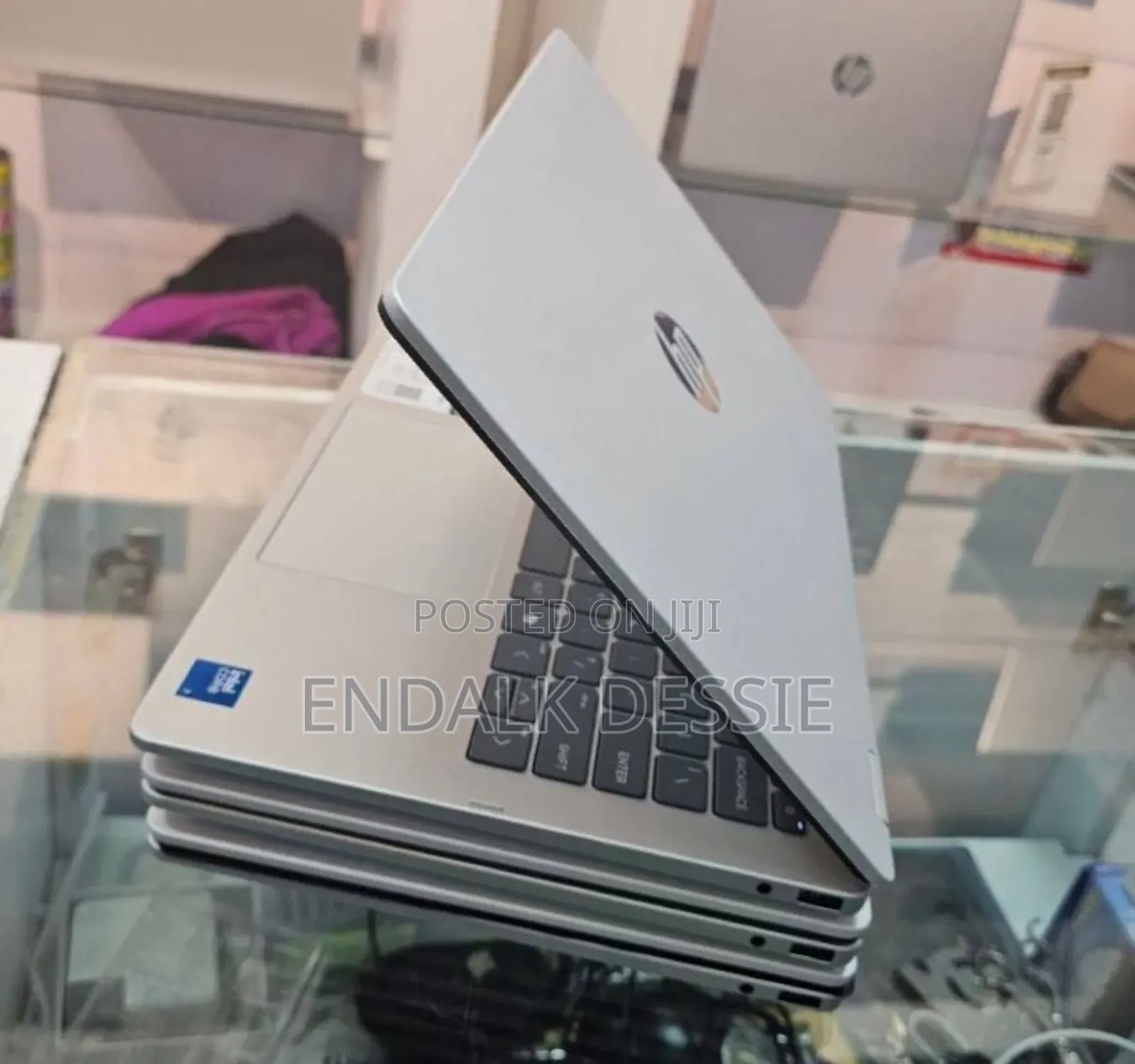 New Laptop HP OmniBook 5 14" 16GB Intel Core 7 SSD 512GB