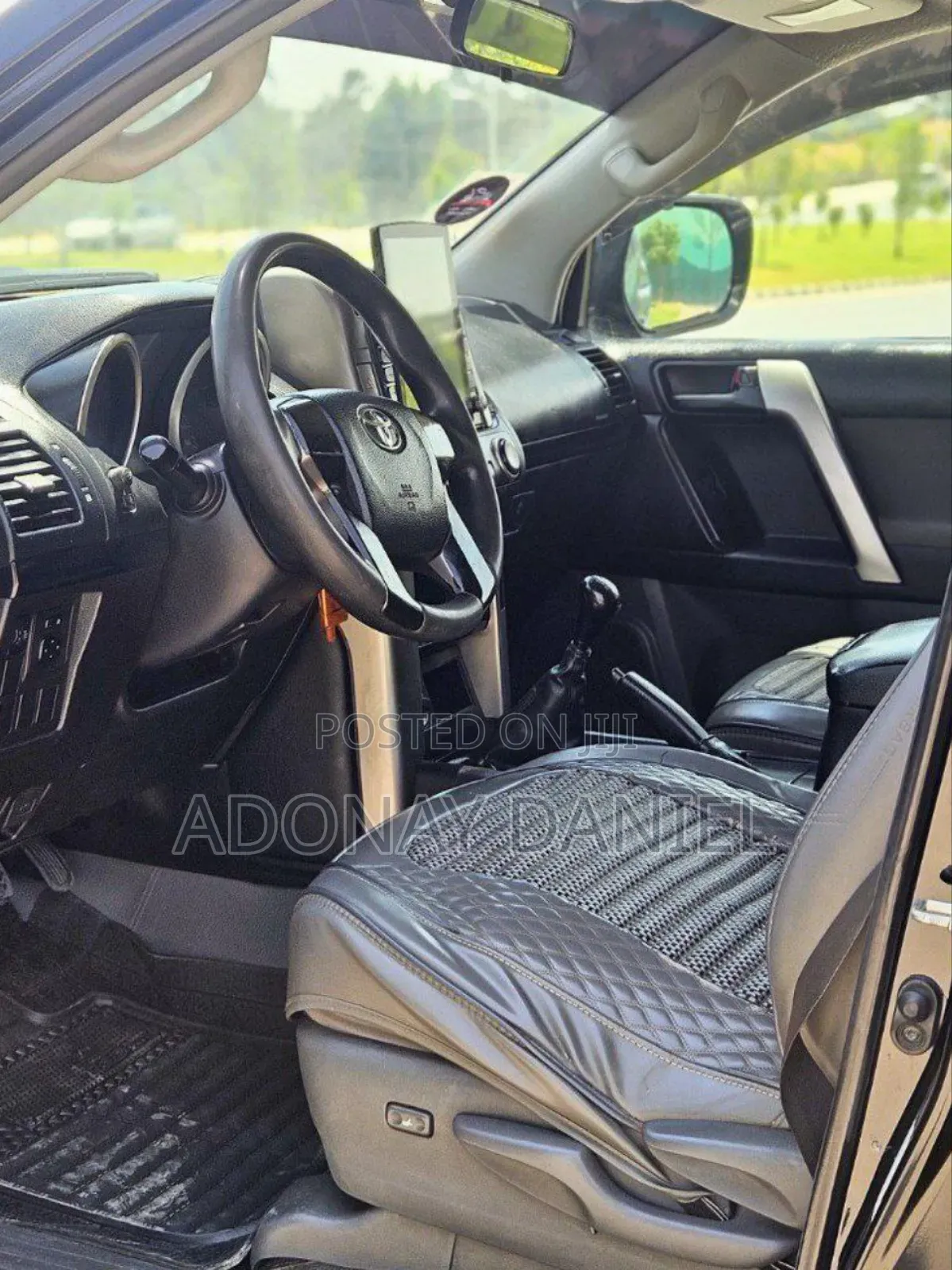 Toyota Land Cruiser 4.0 V6 GX-R 2011 Black