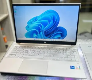 New Laptop HP Pavilion 15 8GB Intel Core i5 SSD 512GB