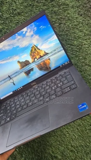 New Laptop Dell Latitude 7280 16GB Intel Core i5 SSD 256GB