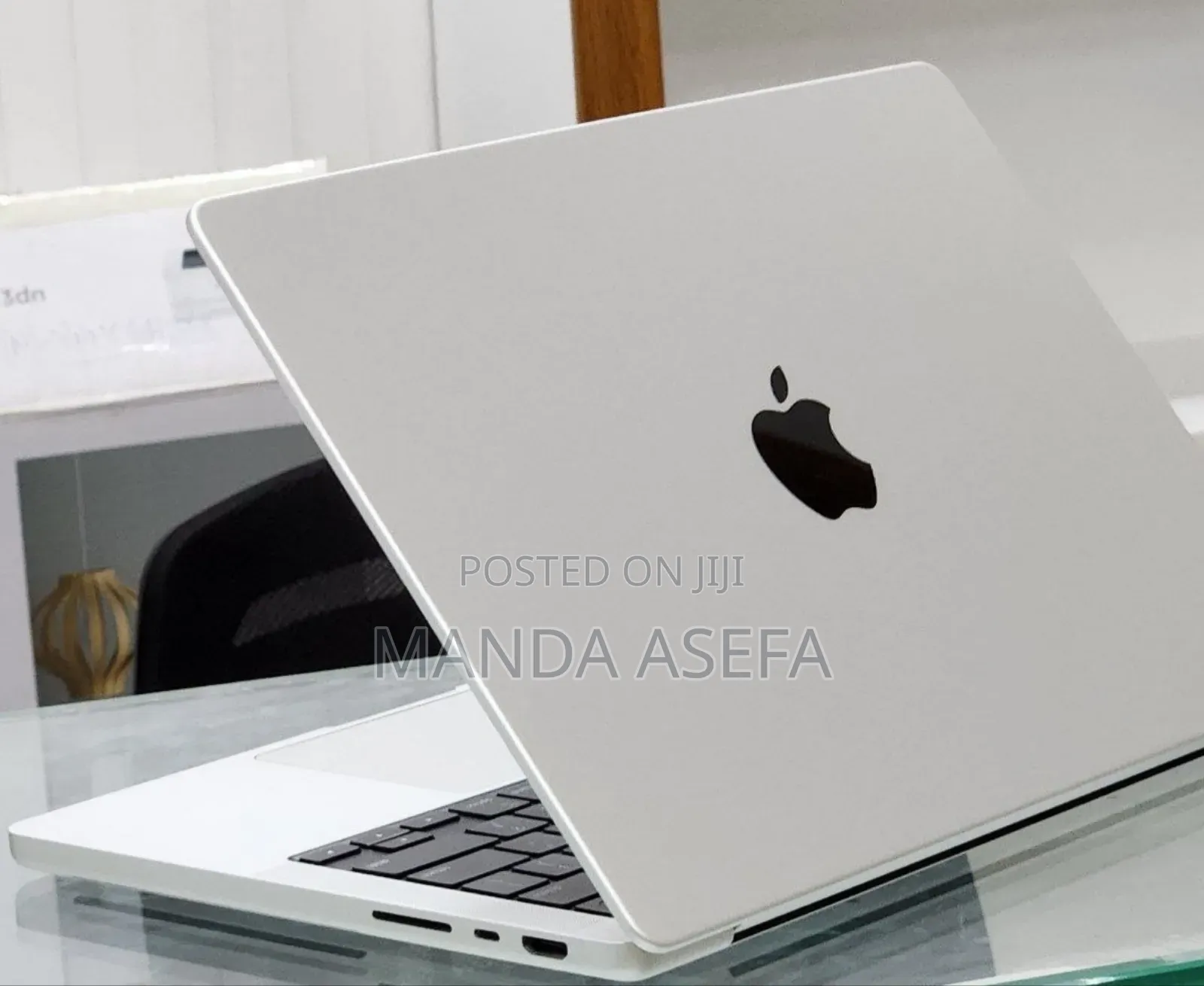 New Laptop Apple MacBook Pro M1 16GB Apple M1 Pro SSD 512GB