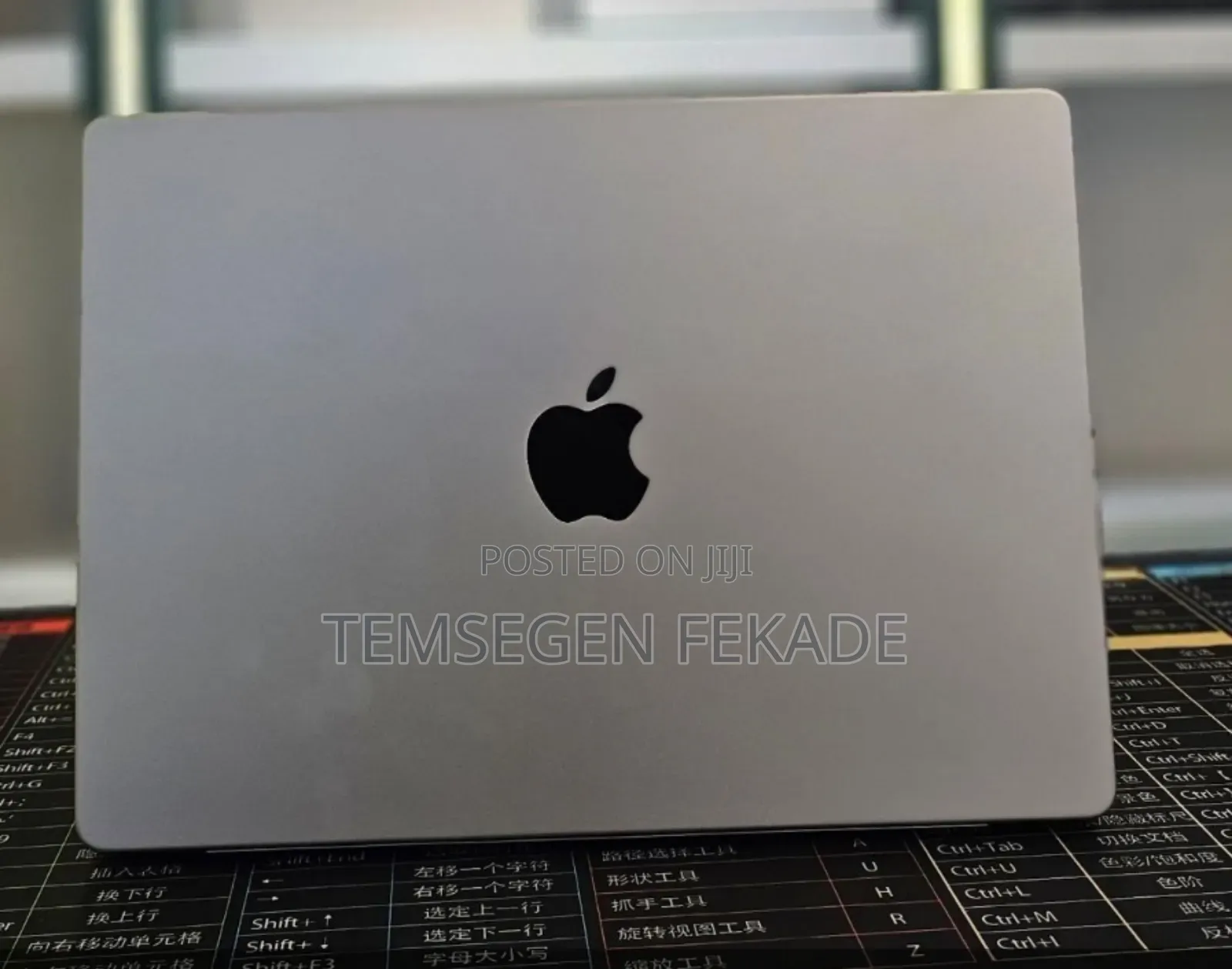 New Laptop Apple Macbook Pro 2025 M5 14-inch 16GB Apple M5 SSD 512GB