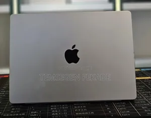 New Laptop Apple Macbook Pro 2025 M5 14-inch 16GB Apple M5 SSD 512GB