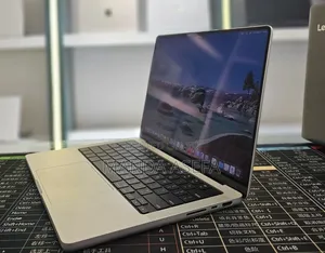 New Laptop Apple MacBook Pro 16GB Apple M5 SSD 512GB