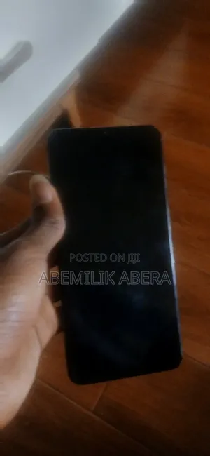 Samsung Galaxy A30 64 GB White