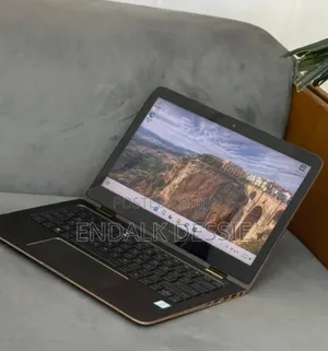 New Laptop HP Spectre 8GB Intel Core i7 SSD 256GB