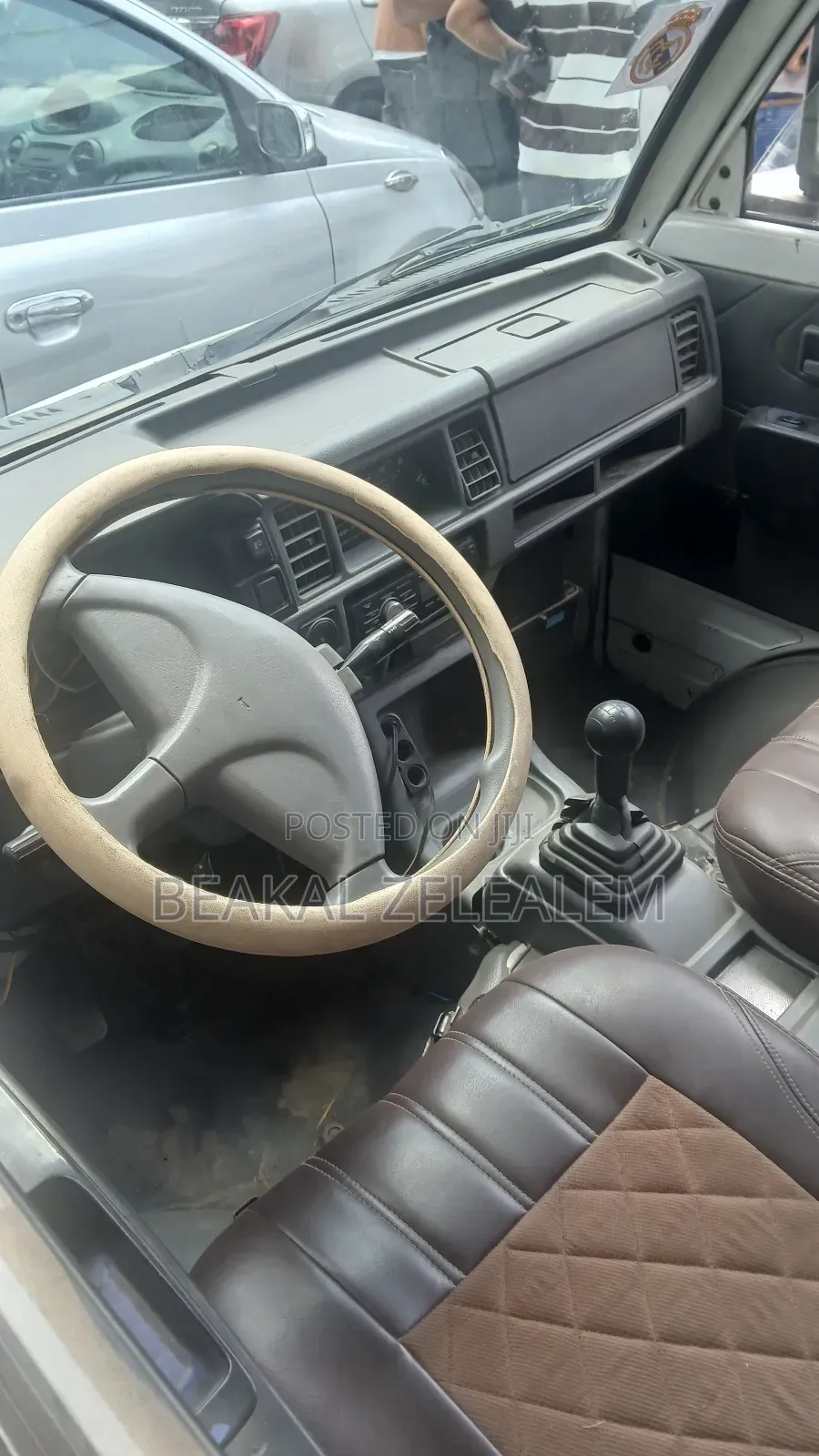 Mitsubishi Mirage 2000 Gray