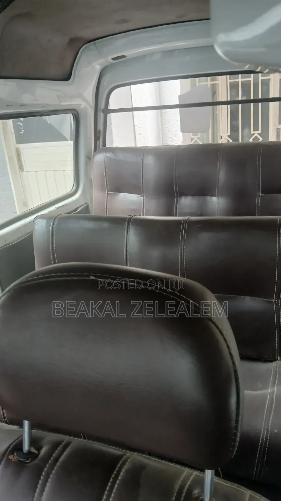 Mitsubishi Mirage 2000 Gray