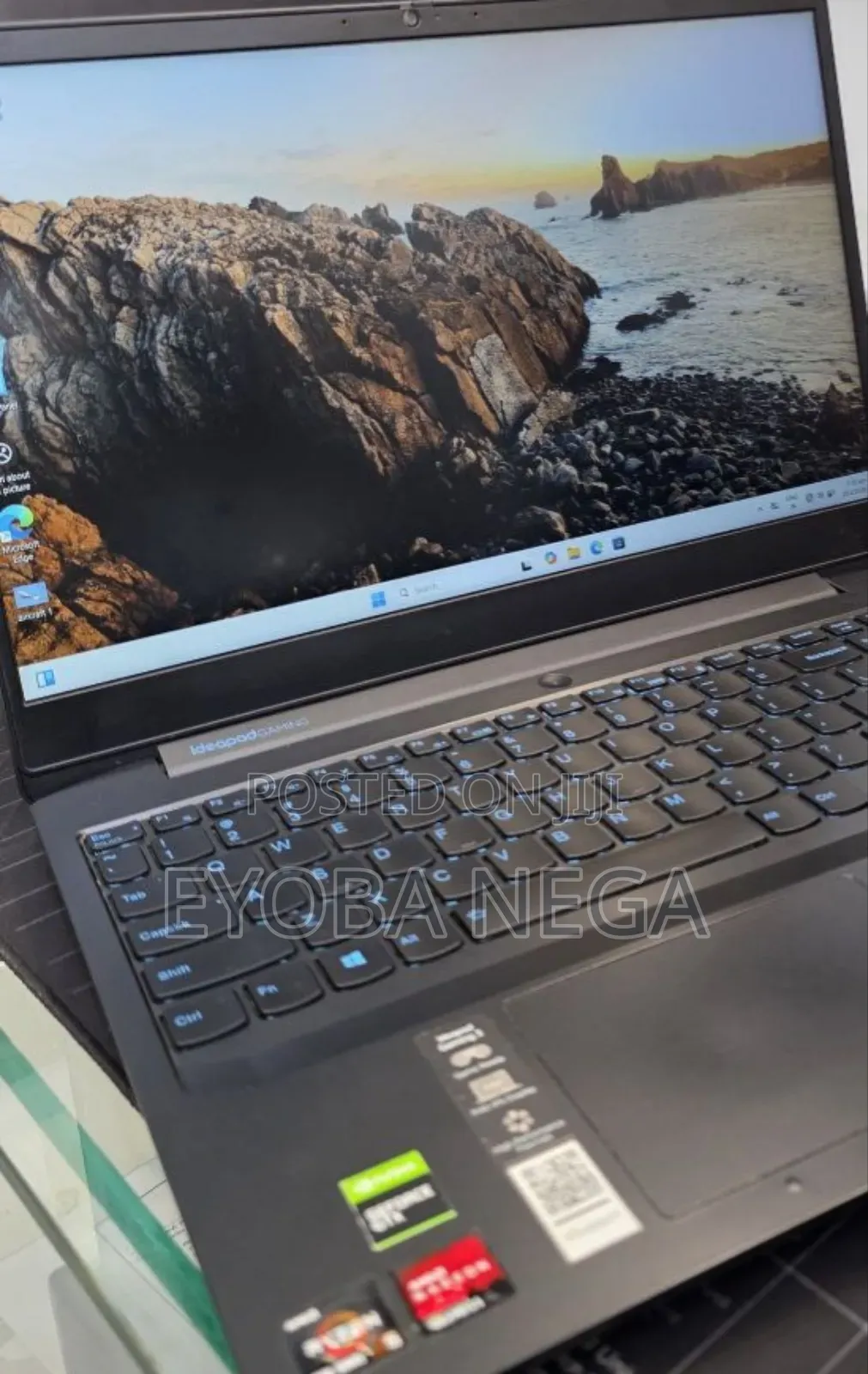 Laptop Lenovo IdeaPad 1 12GB AMD Ryzen 5 HDD+SSD 1.5T