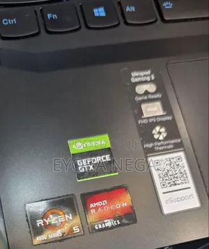 Laptop Lenovo IdeaPad 1 12GB AMD Ryzen 5 HDD+SSD 1.5T