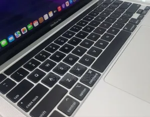 Laptop Apple MacBook Pro 2020 8GB Intel Core i5 SSD 256GB