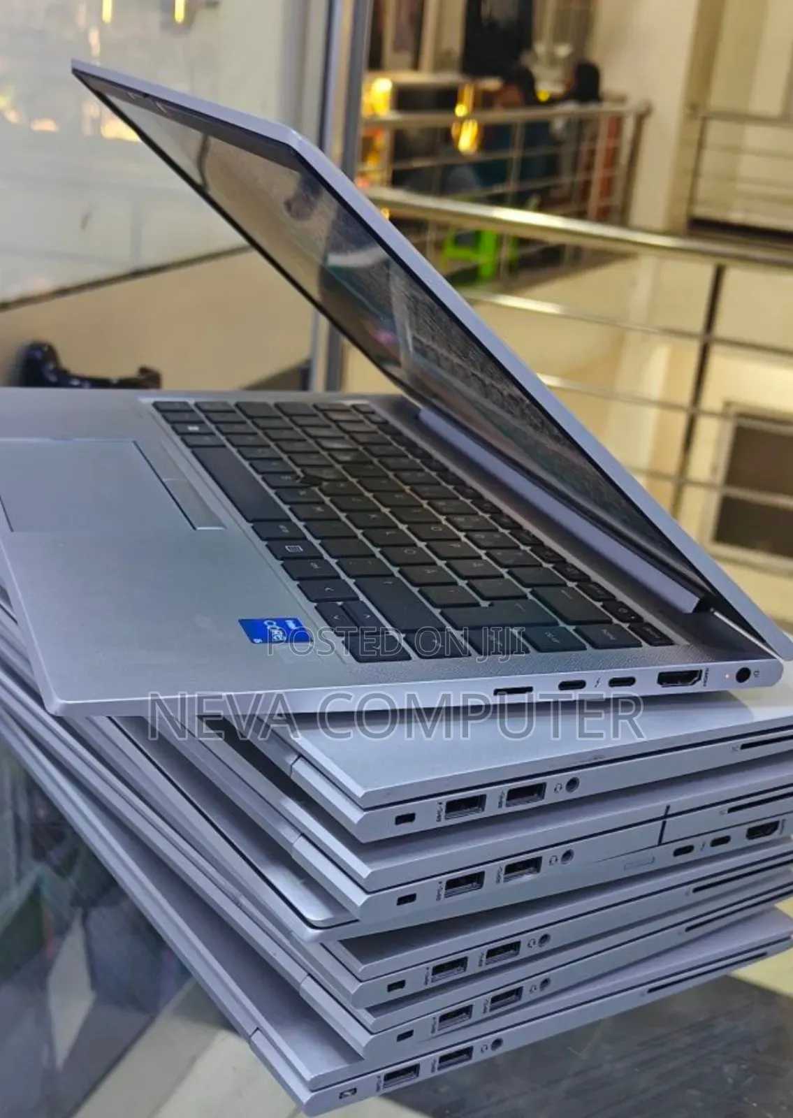 New Laptop HP EliteBook 830 G8 16GB Intel Core i5 SSD 512GB