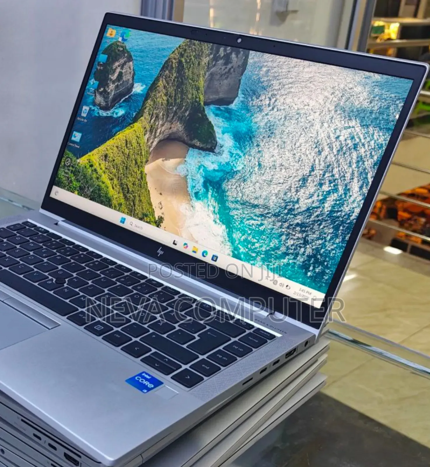 New Laptop HP EliteBook 830 G8 16GB Intel Core i5 SSD 512GB