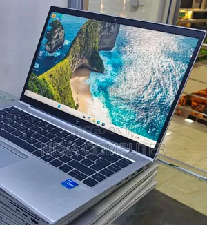 New Laptop HP EliteBook 830 G8 16GB Intel Core i5 SSD 512GB
