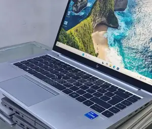 New Laptop HP EliteBook 830 G8 16GB Intel Core i5 SSD 512GB
