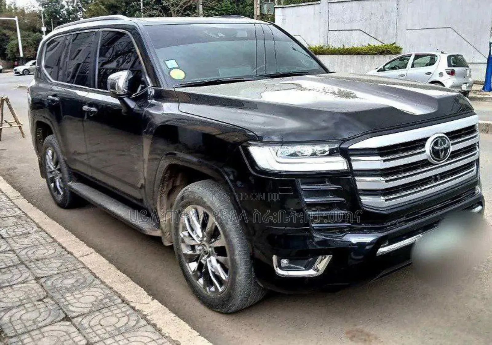 Toyota Land Cruiser 2022 Maroon