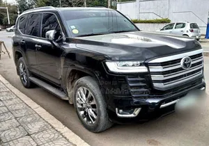 Toyota Land Cruiser 2022 Maroon