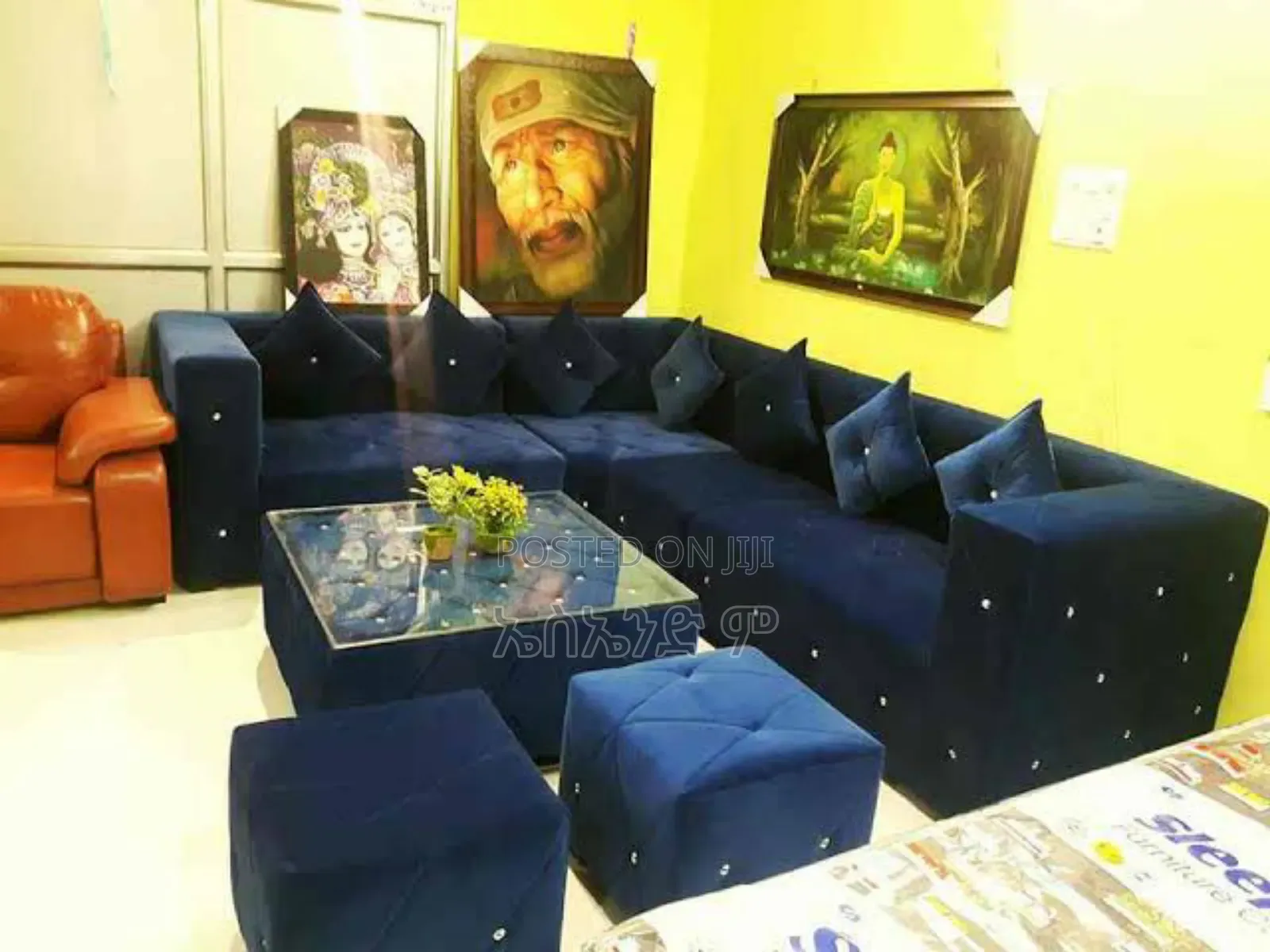 ቀላል ሶፋ Design With Table