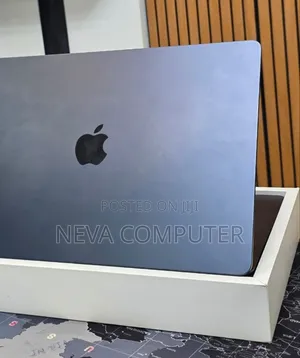 New Laptop Apple MacBook Air 2025 M4 15-inch 16GB Apple M4 SSD 256GB