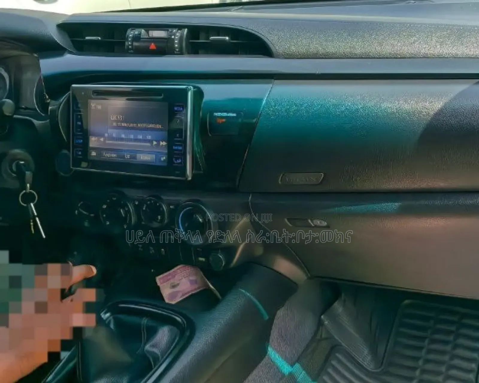 Toyota Hilux 2020 Maroon