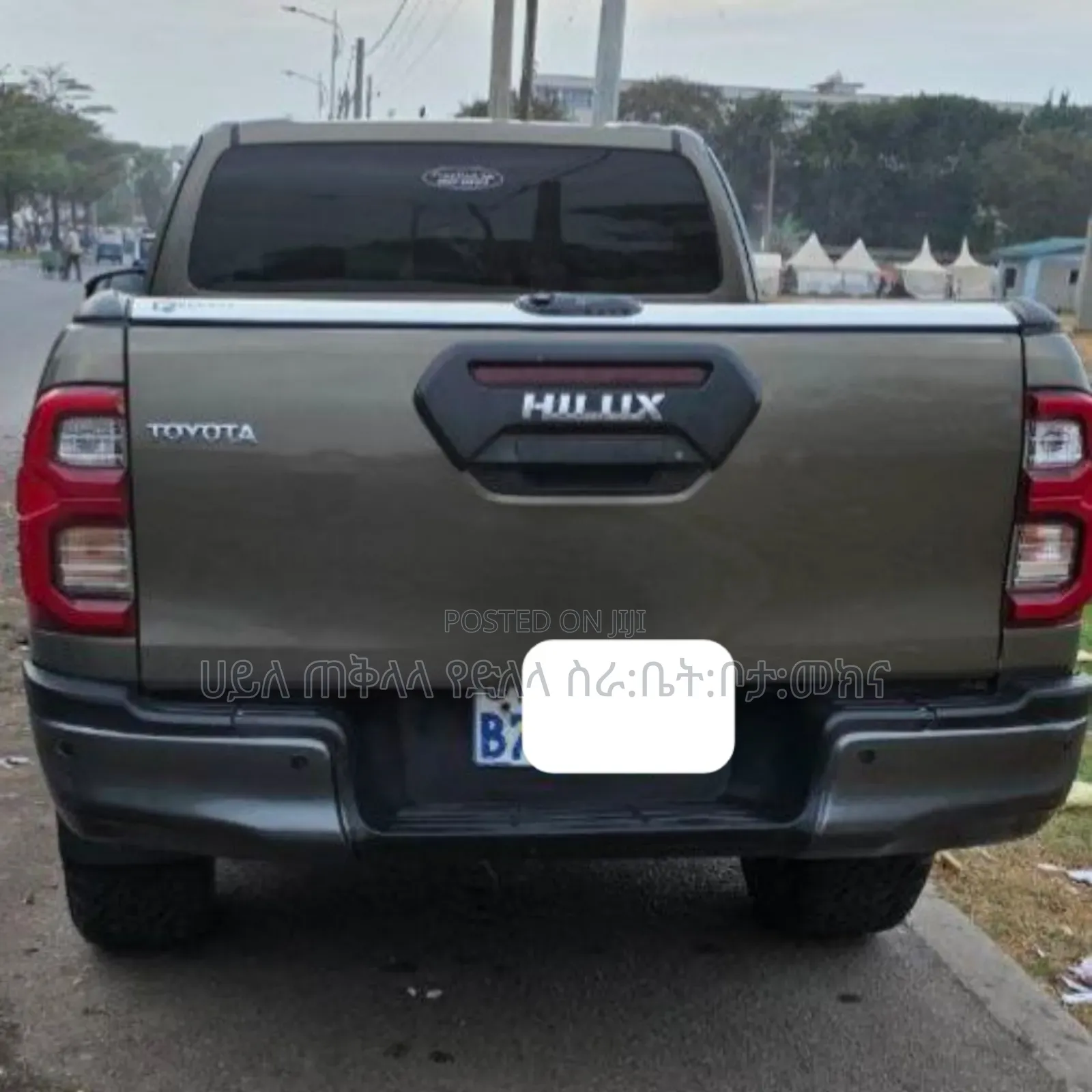 Toyota Hilux 2021 Maroon