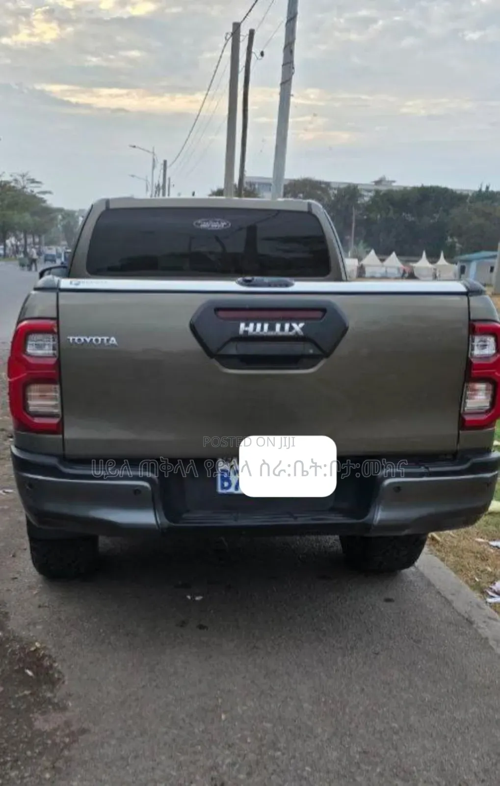 Toyota Hilux 2021 Maroon