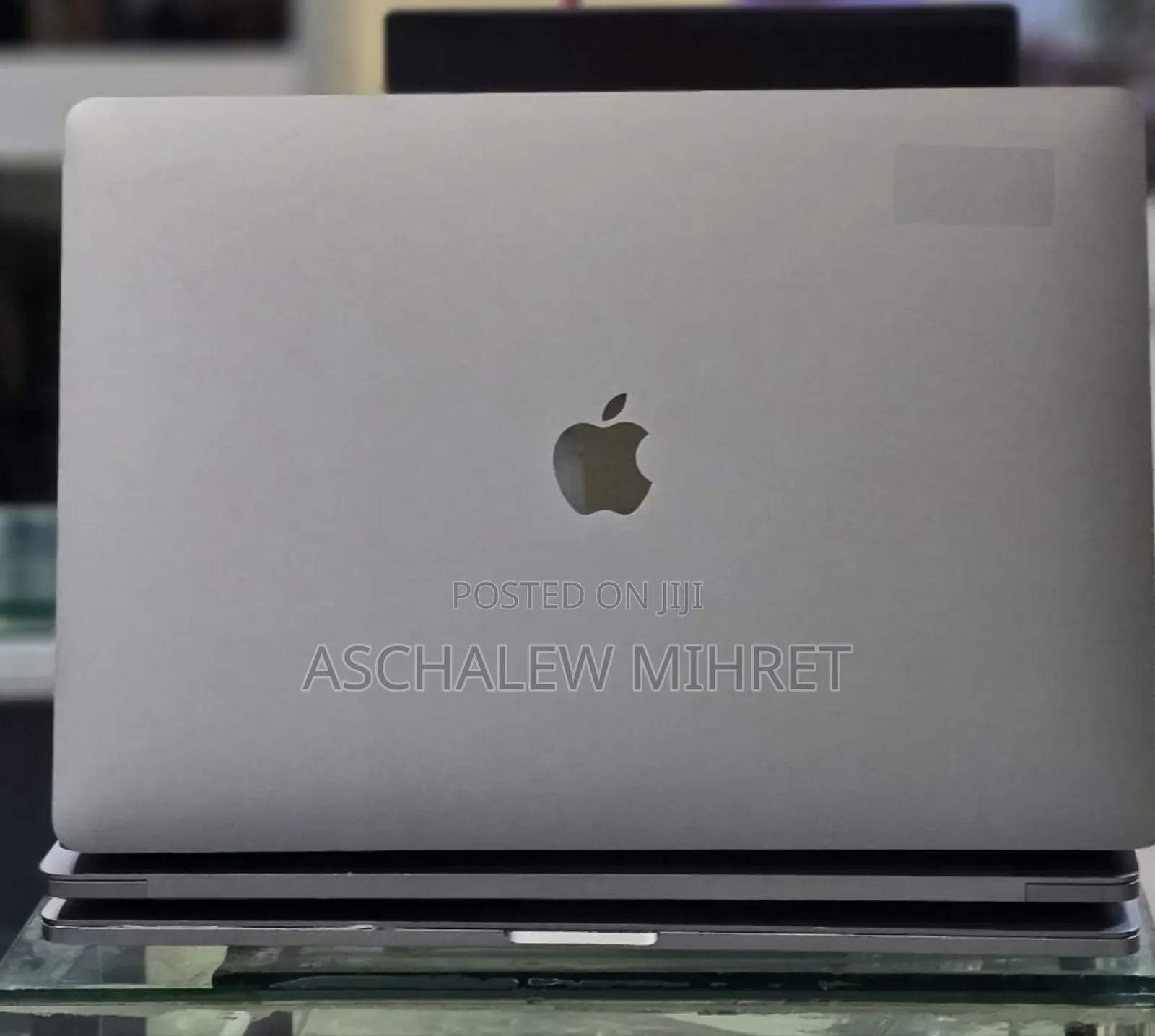 New Laptop Apple MacBook Pro 2017 16GB Intel Core i7 SSD 512GB