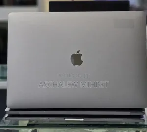 New Laptop Apple MacBook Pro 2017 16GB Intel Core i7 SSD 512GB