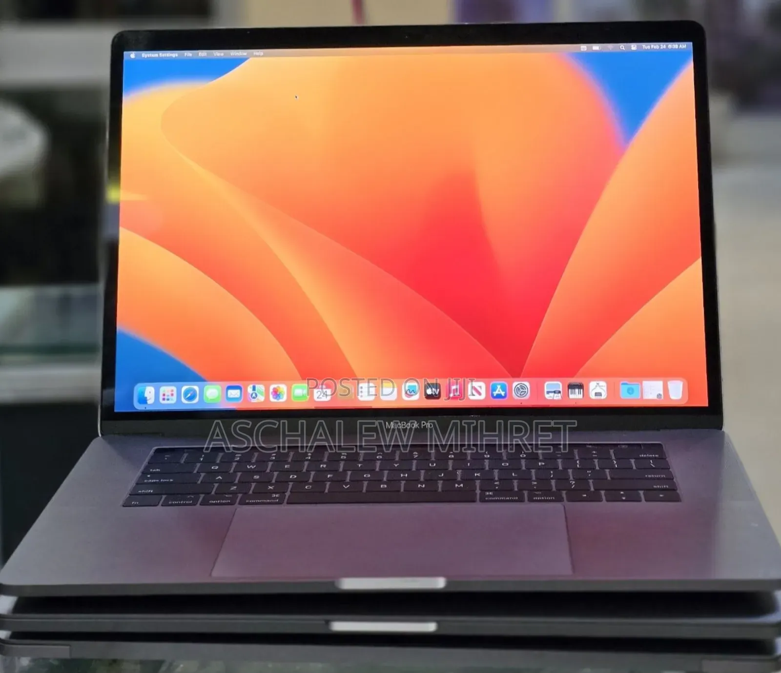 New Laptop Apple MacBook Pro 2017 16GB Intel Core i7 SSD 512GB