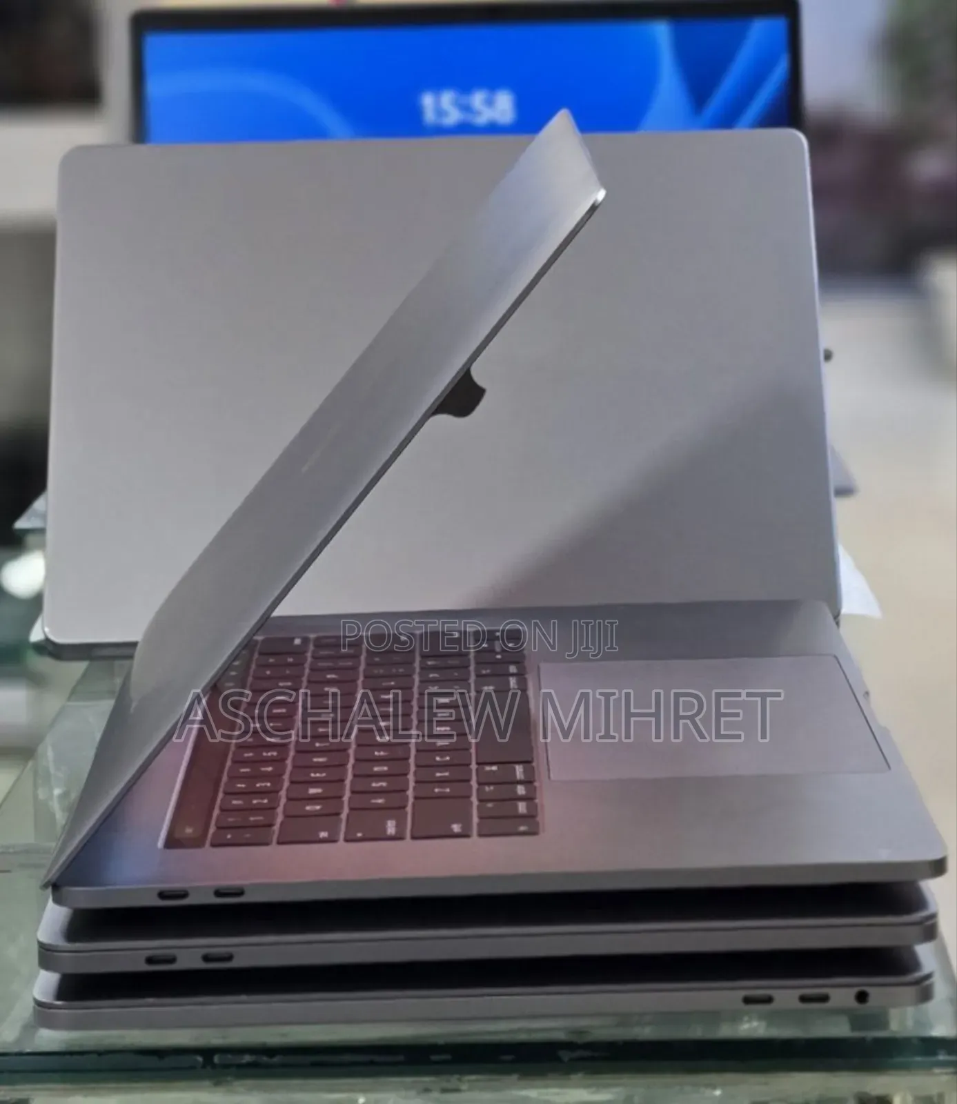 New Laptop Apple MacBook Pro 2017 16GB Intel Core i7 SSD 512GB