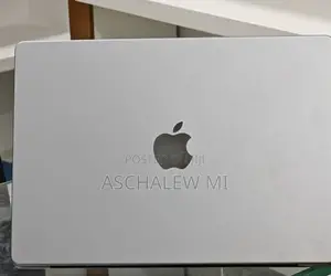 New Laptop Apple MacBook Pro 2023 M3 14-inch 8GB Apple M1 Pro SSD 512GB