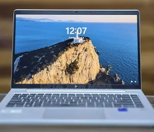 New Laptop HP EliteBook 830 G9 8GB Intel Core i7 SSD 512GB