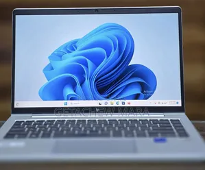 New Laptop HP EliteBook 830 G9 8GB Intel Core i7 SSD 512GB