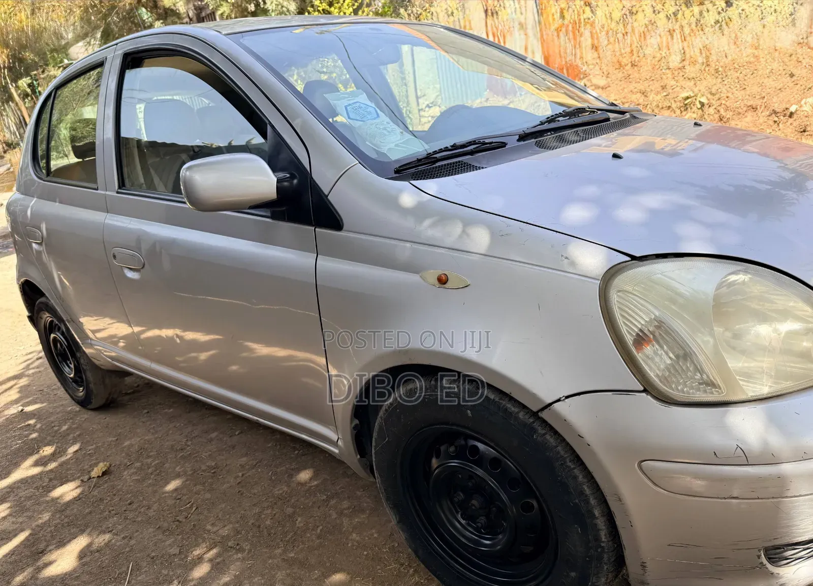 Toyota Vitz 2003 Silver