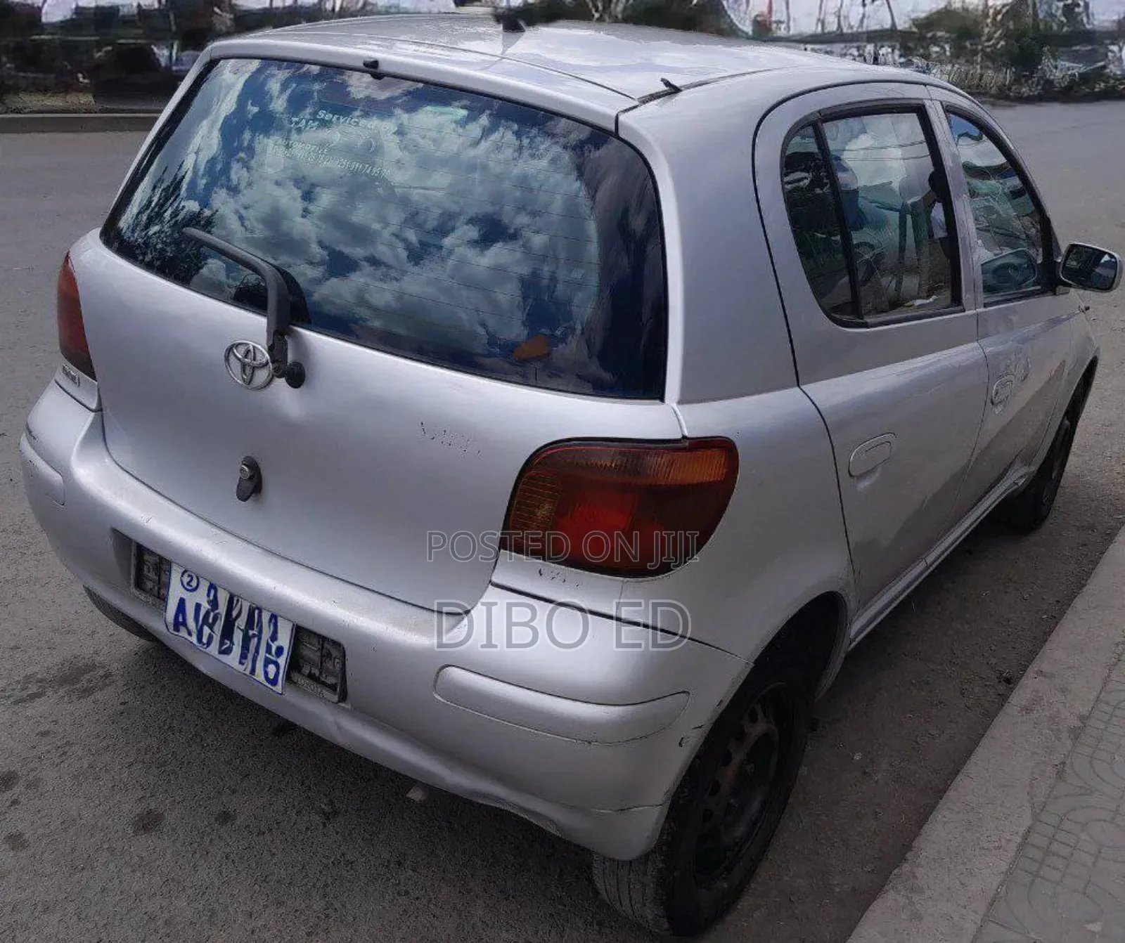 Toyota Vitz 2003 Silver