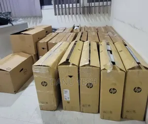 New Laptop HP OmniStudio X All-in-One 8GB Intel Core i5 SSD 512GB