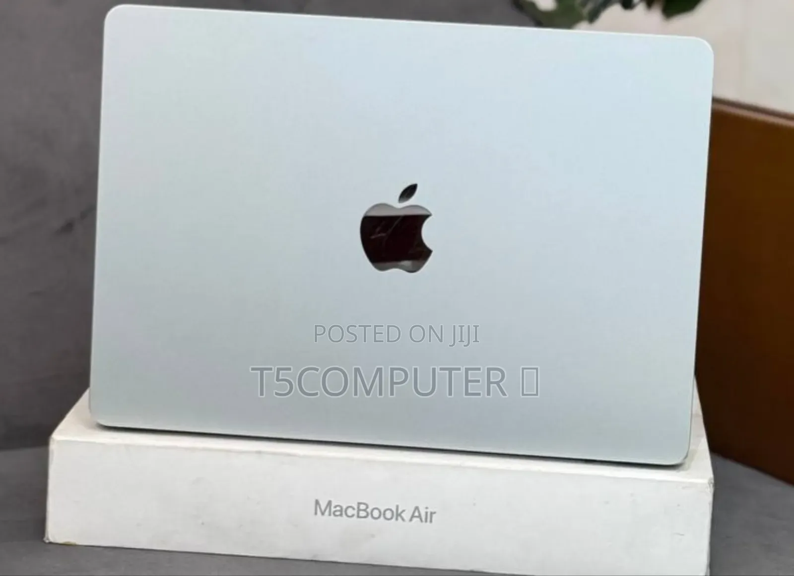 New Laptop Apple MacBook Air 2025 M4 13-inch 16GB Apple M4 SSD 256GB