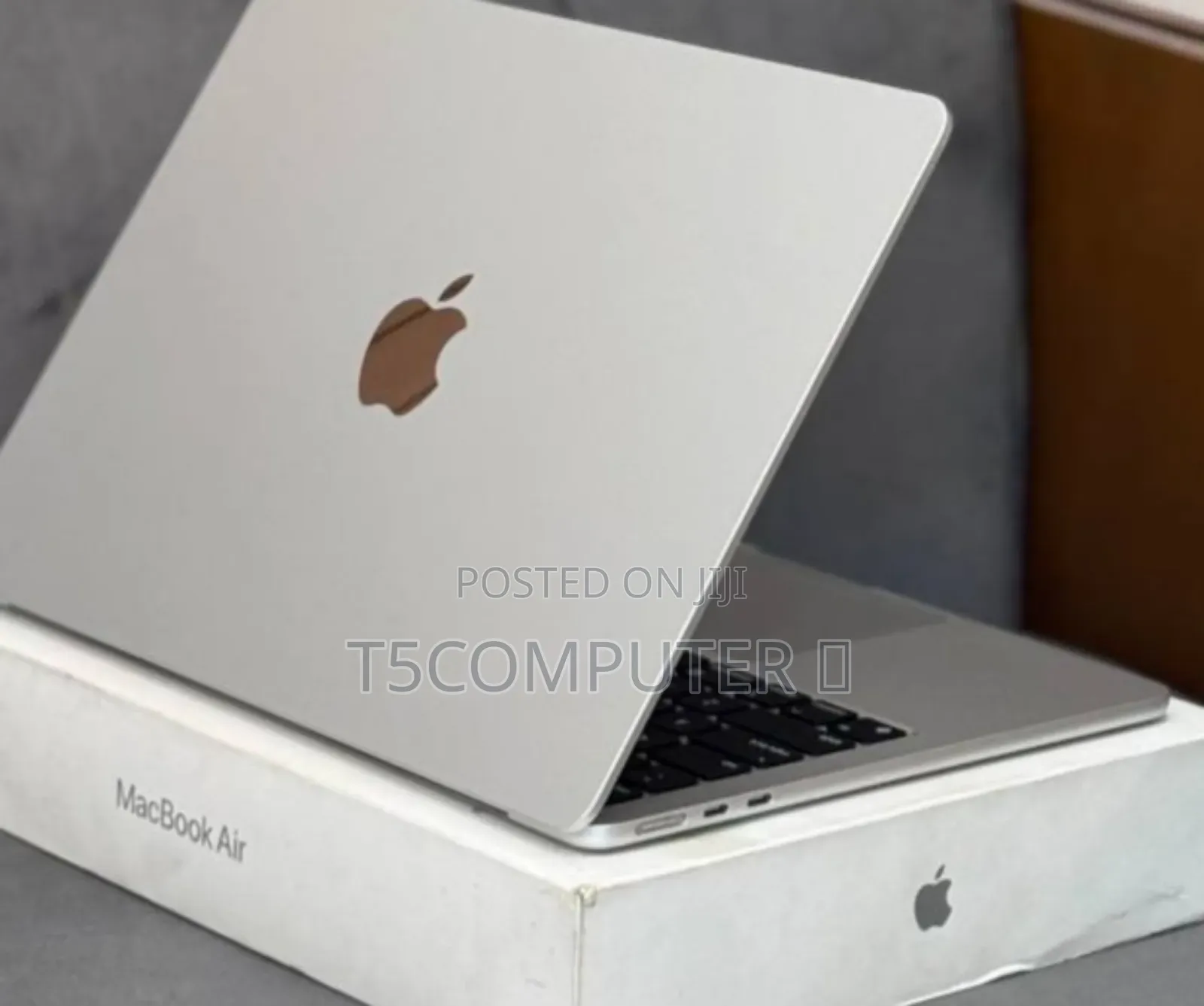 New Laptop Apple MacBook Air 2025 M4 13-inch 16GB Apple M4 SSD 256GB