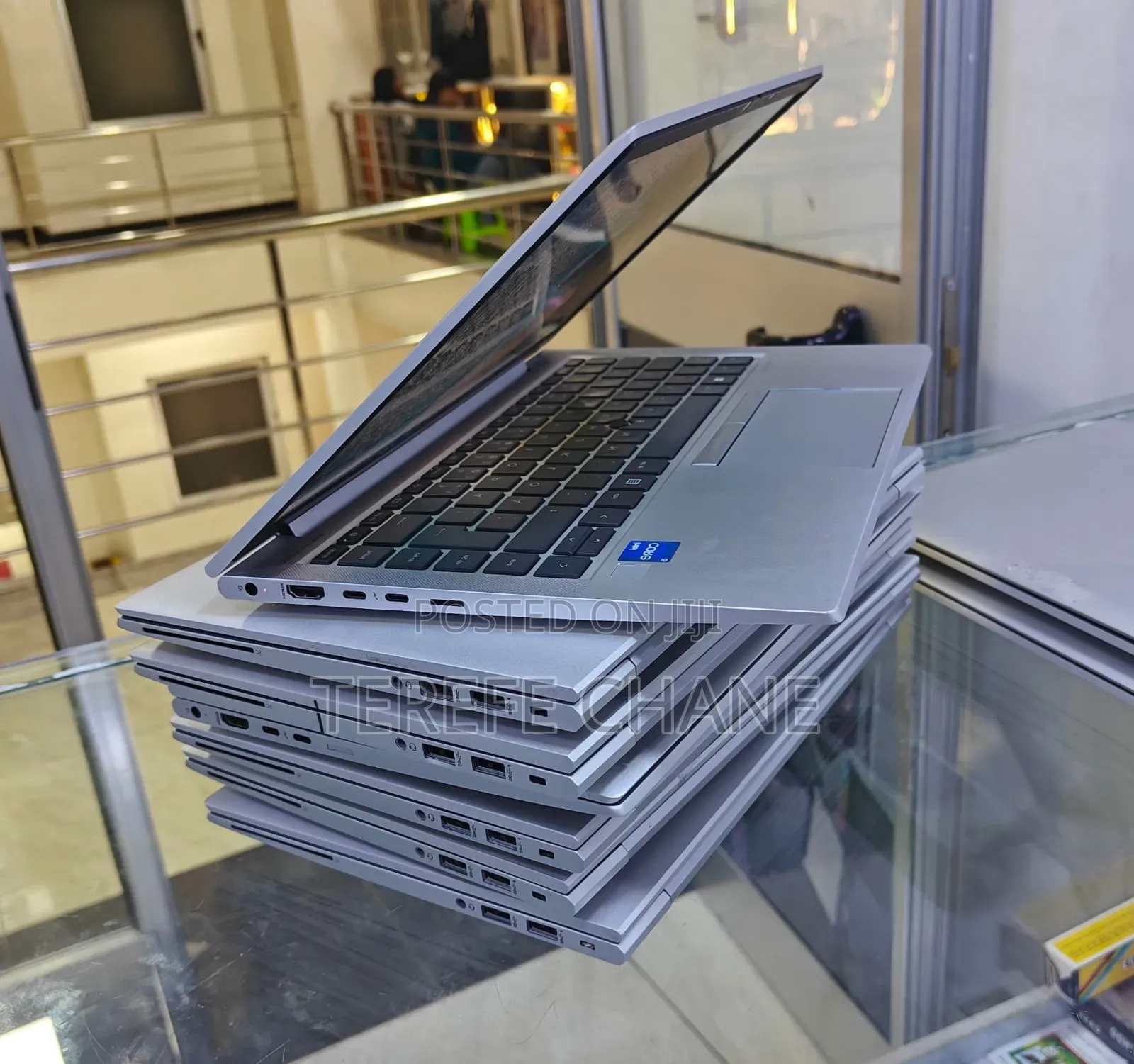 New Laptop HP EliteBook 830 G8 16GB Intel Core i5 SSD 512GB