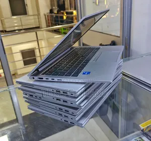 New Laptop HP EliteBook 830 G8 16GB Intel Core i5 SSD 512GB
