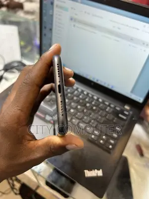 New Apple iPhone 11 64 GB Black