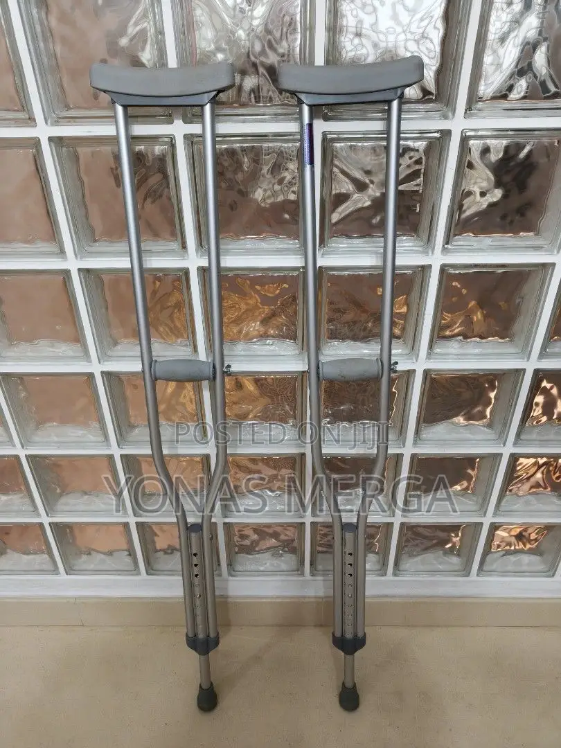 Axillary Crutches飲፰adult, 1 Pair Kranch鄜鳶adjusted In1"Increments. Hand