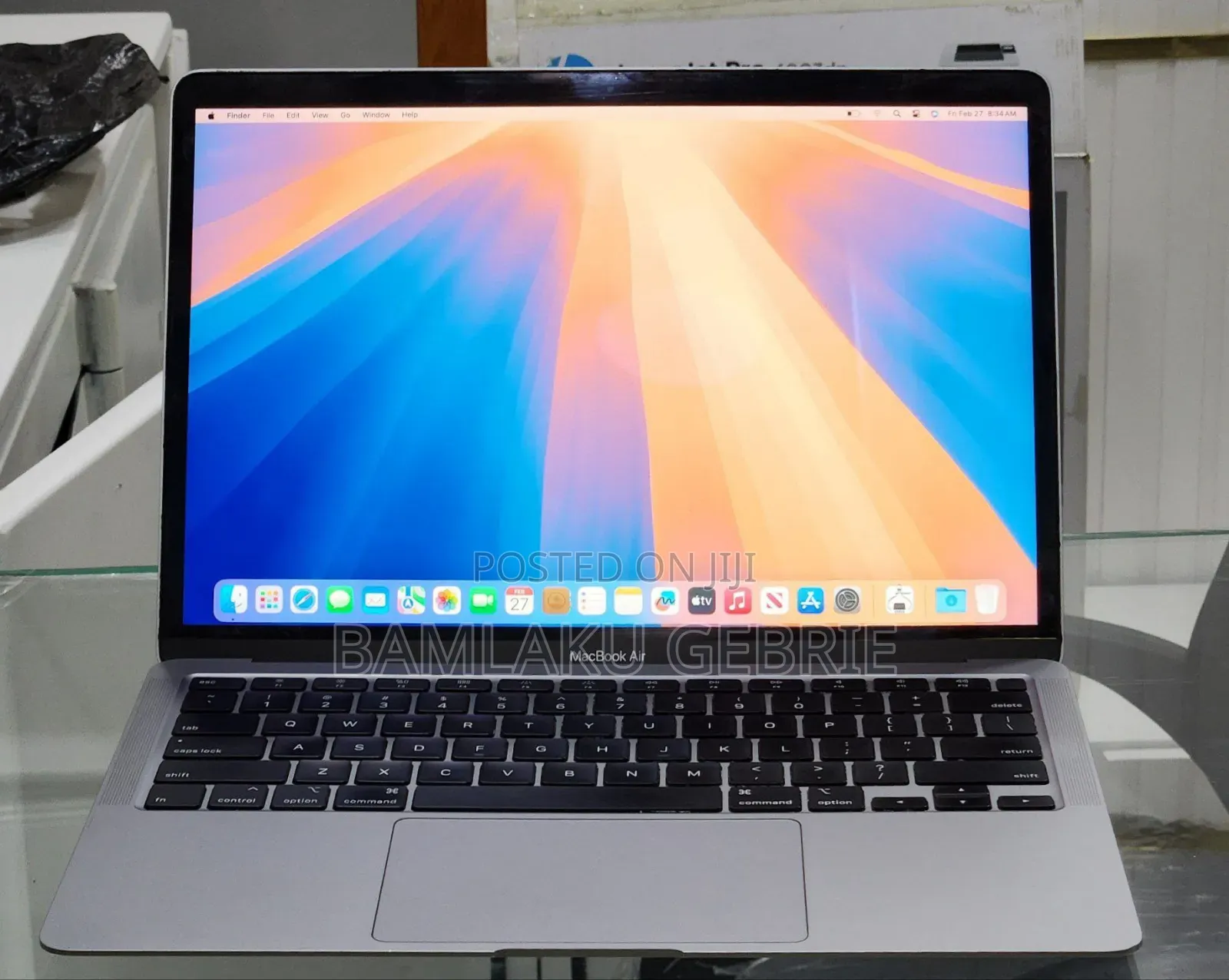 New Laptop Apple MacBook Air 2020 8GB Intel Core i3 SSD 256GB