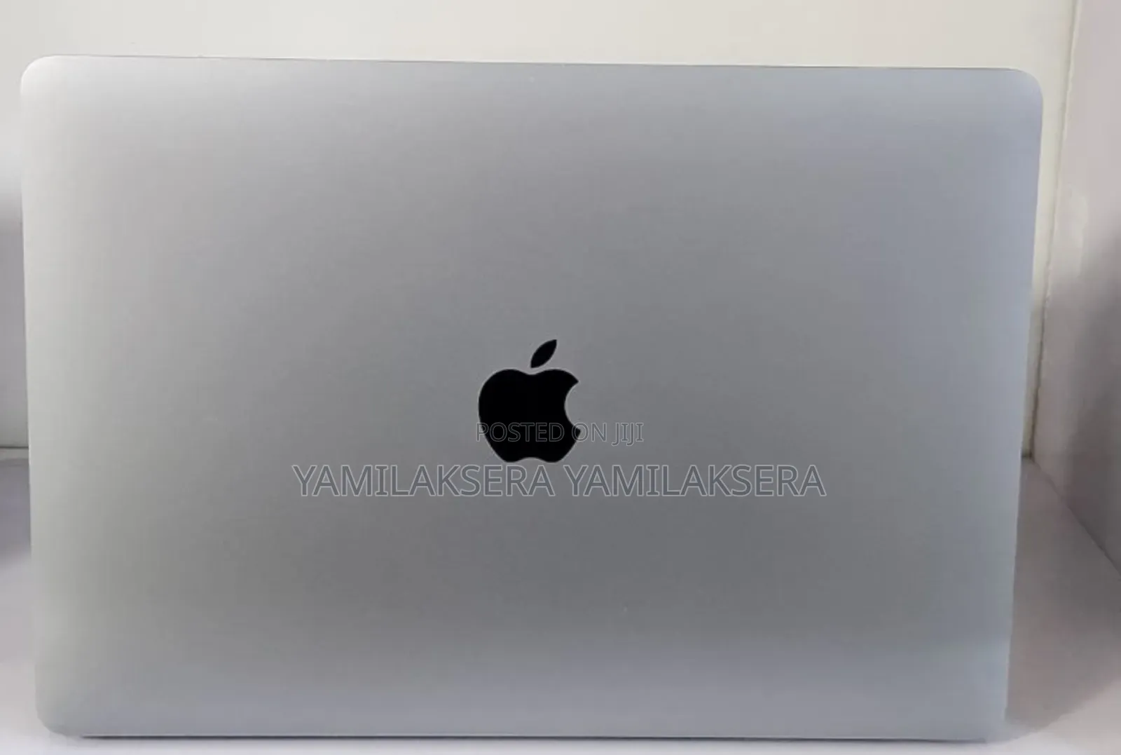 New Laptop Apple MacBook Pro 2019 8GB Intel Core i5 SSD 256GB