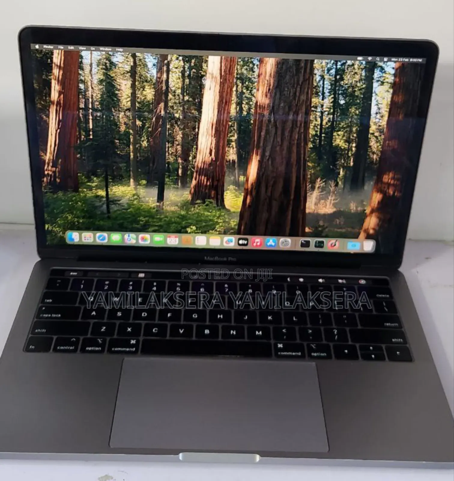 New Laptop Apple MacBook Pro 2019 8GB Intel Core i5 SSD 256GB